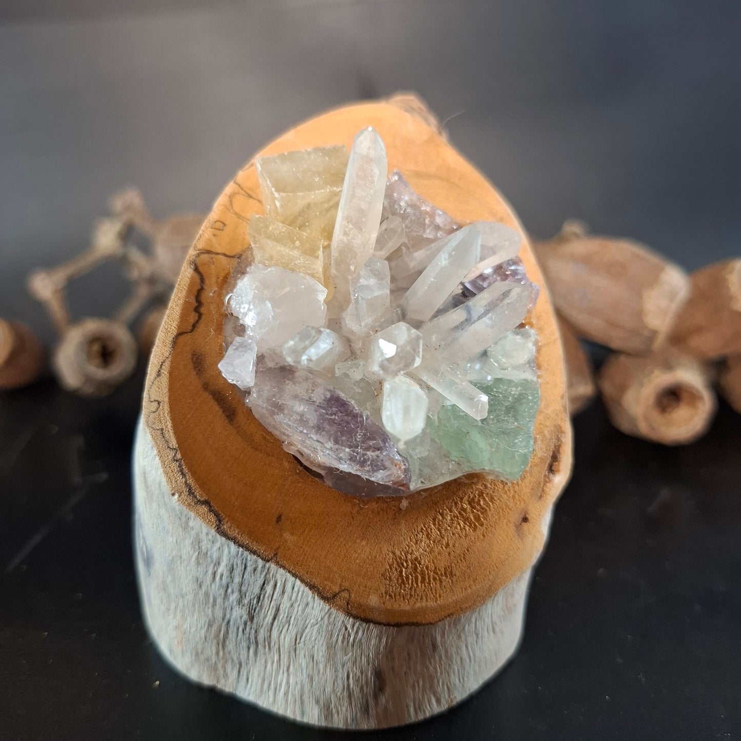 Rainbow natural points lamp