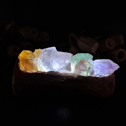 Rose quartz, Amethyst, fluorite and Honey calcite mini lamp