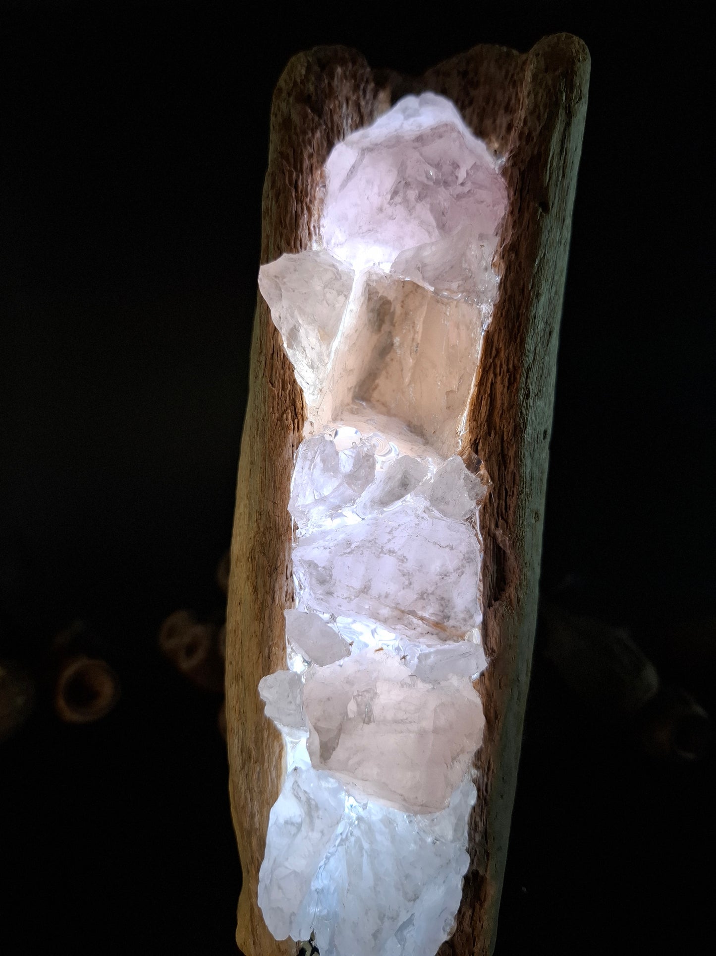 Rose quartz driftwood lamp