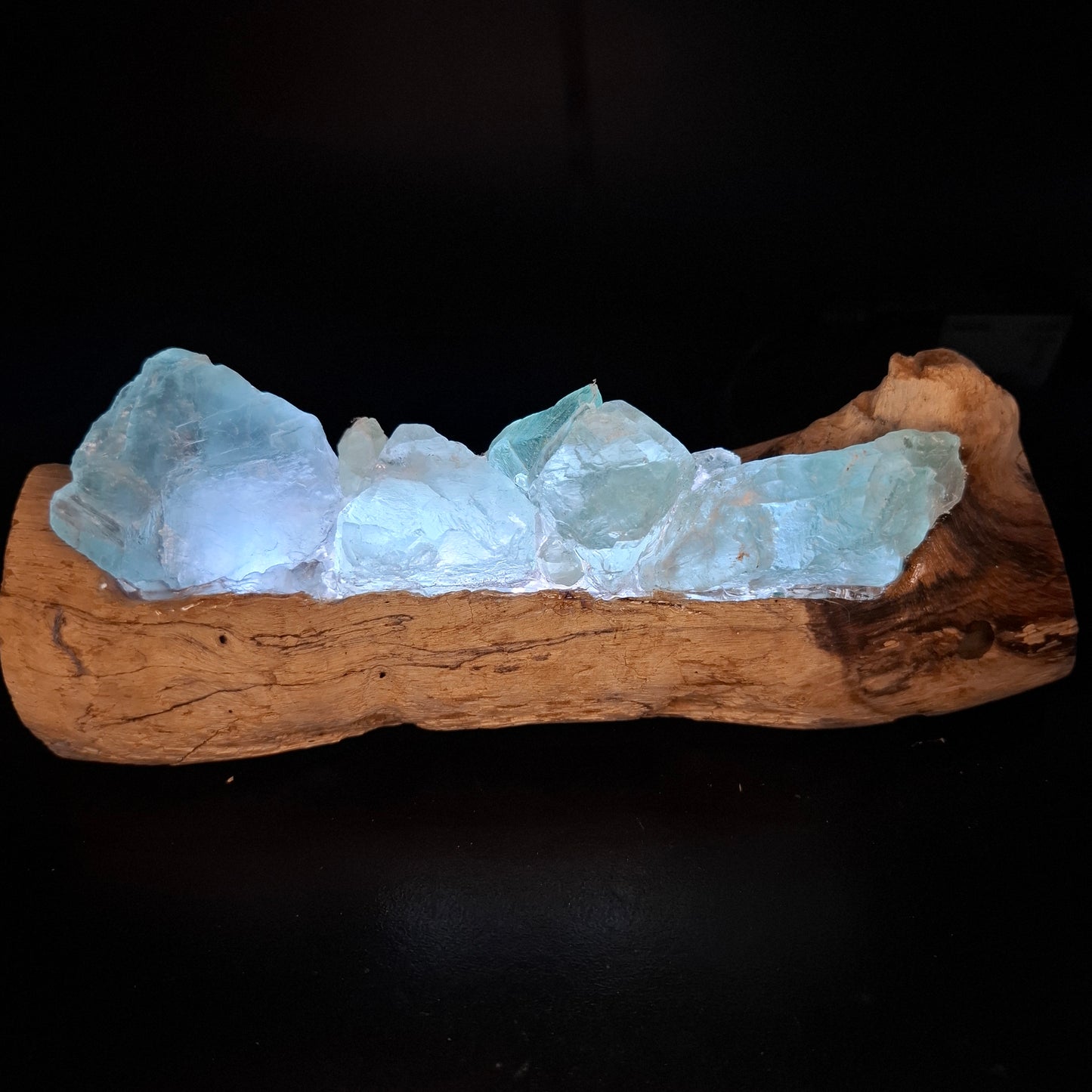 Fluorite and driftwood lamp