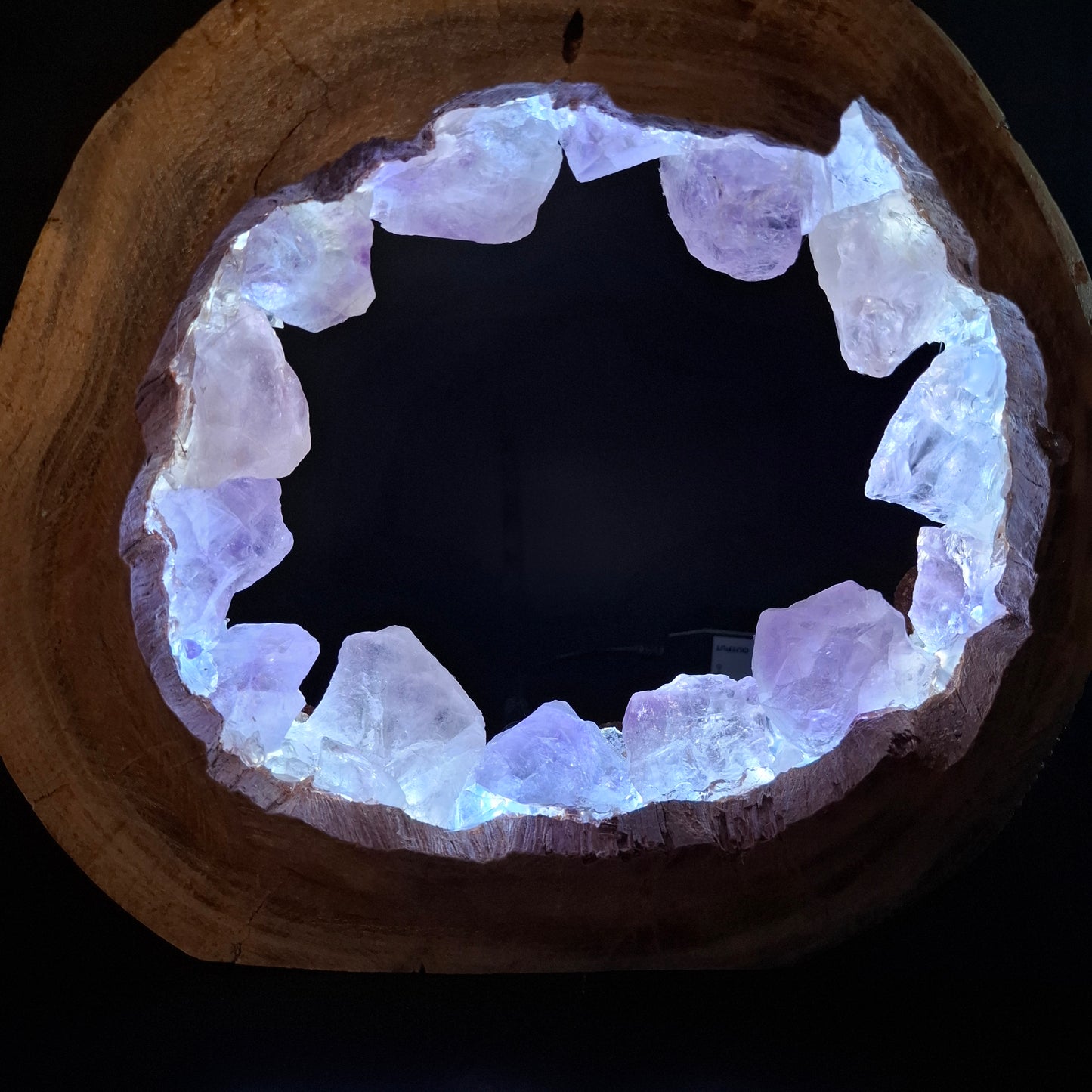 Amethyst portal lamp