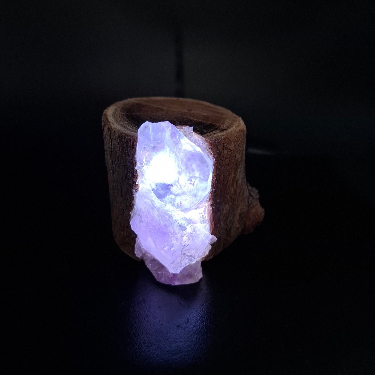 Mini Amethyst & Eucalyptus lamp