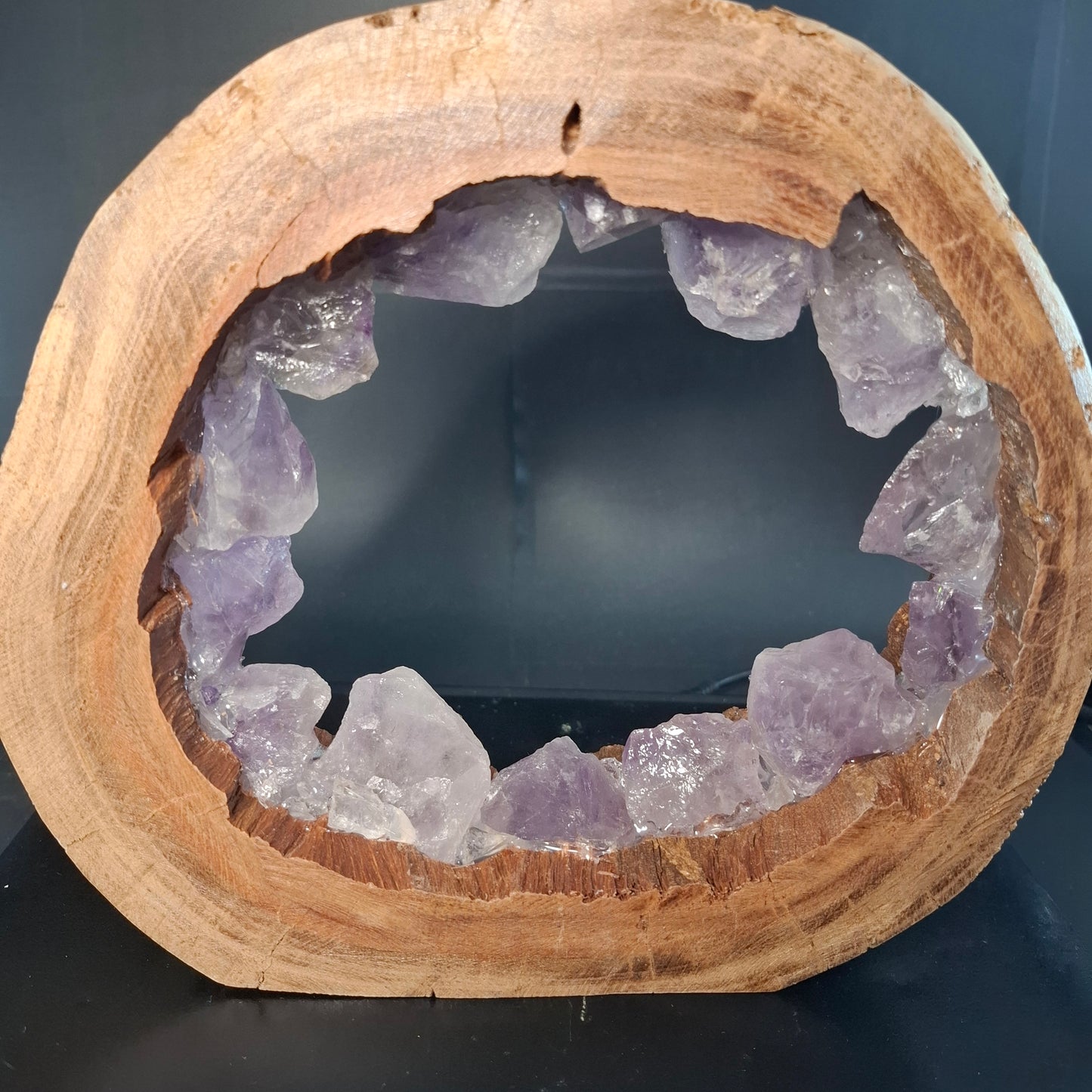 Amethyst portal lamp