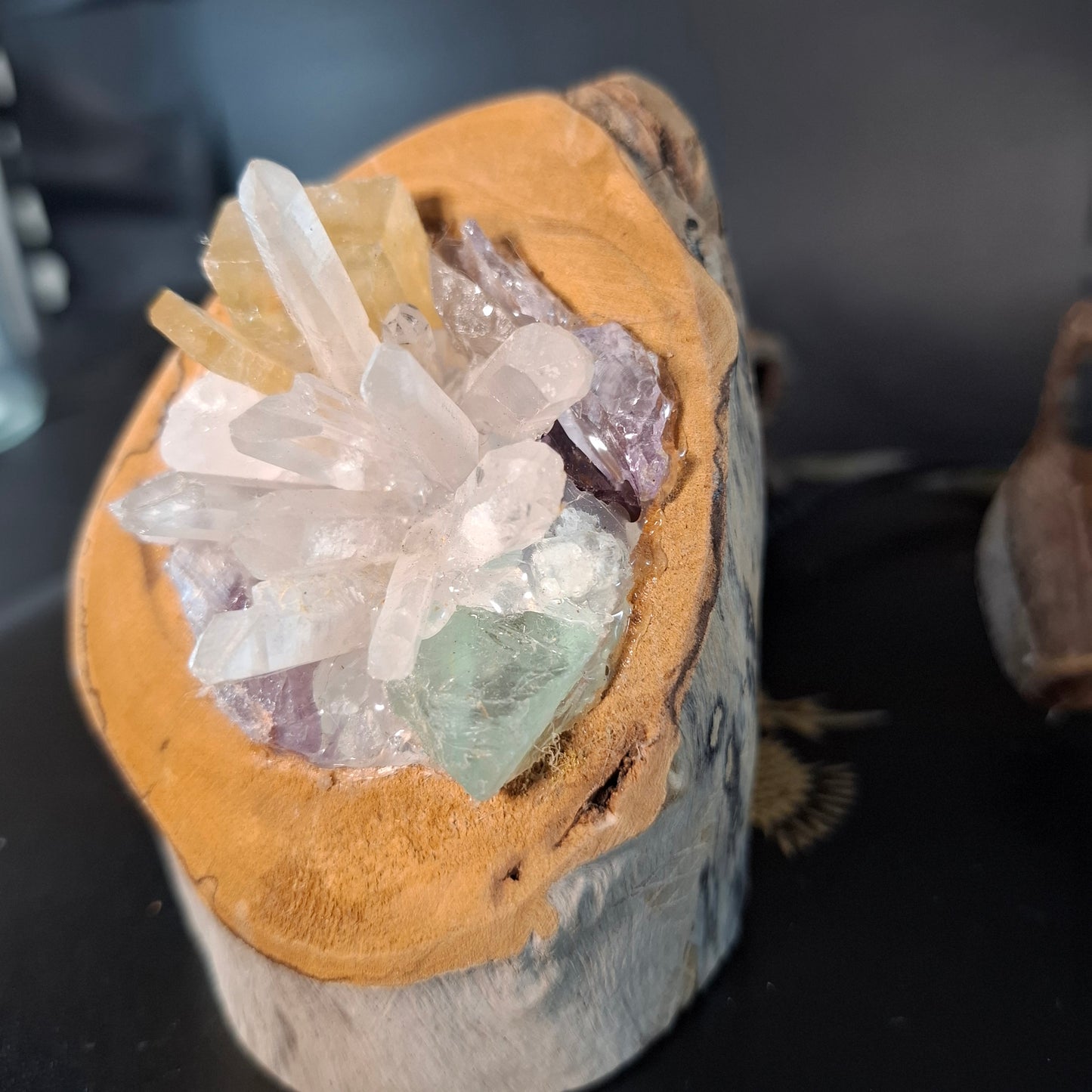 Rainbow natural points lamp
