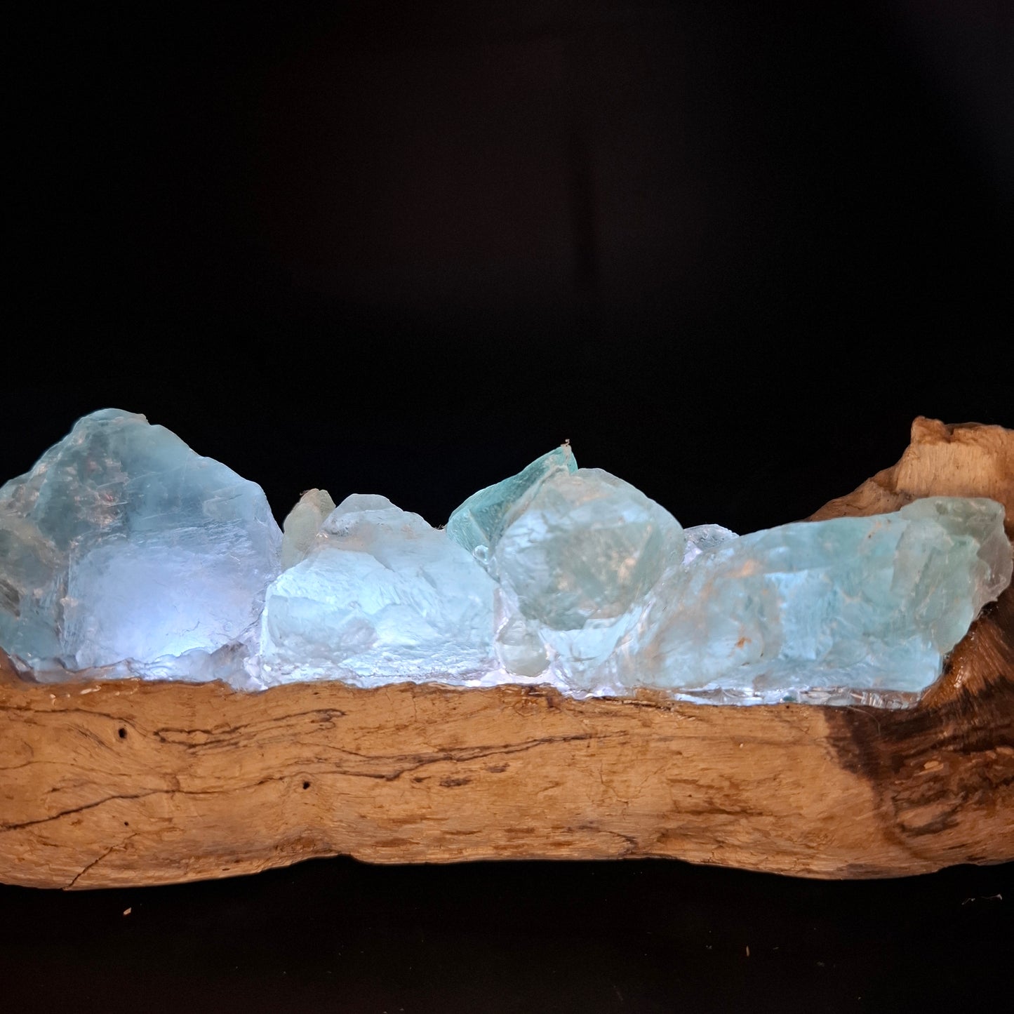 Fluorite and driftwood lamp